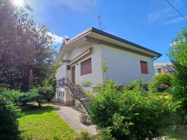 Villa Indipendente in vendita a Gradisca D'isonzo, Friuli-Venezia Giulia