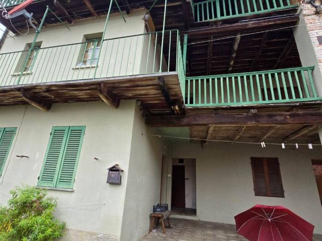 Villa Indipendente in vendita a Piemonte, Biella