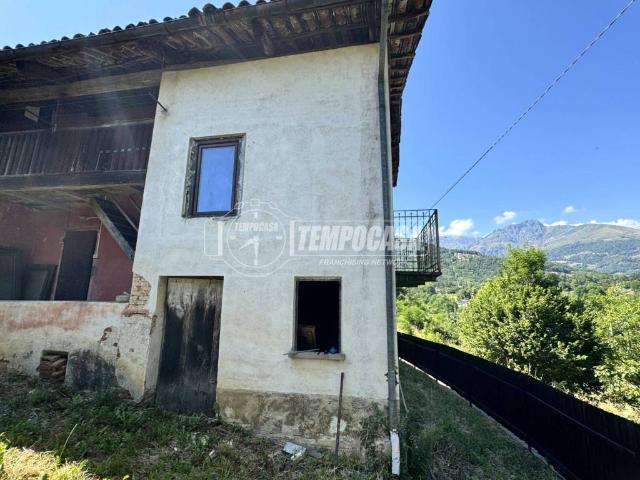 Villa Indipendente in vendita a Piemonte, Biella