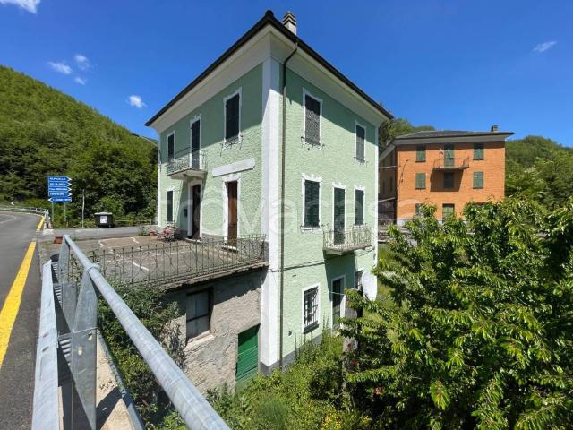 Villa Indipendente in vendita a Santo Stefano D'aveto, Liguria