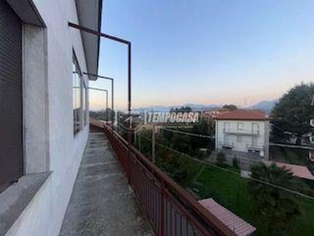 Villa Indipendente in vendita a Grandate, Zappa