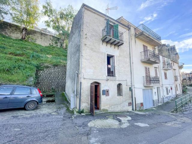 Villa Indipendente in vendita a Gratteri, Sicilia