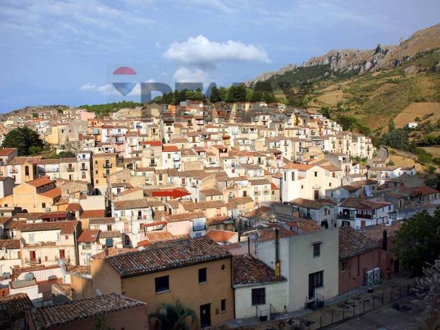 Villa Indipendente in vendita a Gratteri, Sicilia
