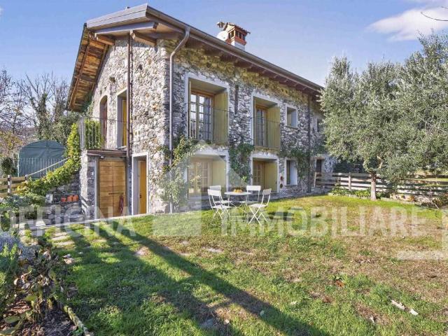 Villa Indipendente in vendita a Gravedona ed Uniti, Gravedona