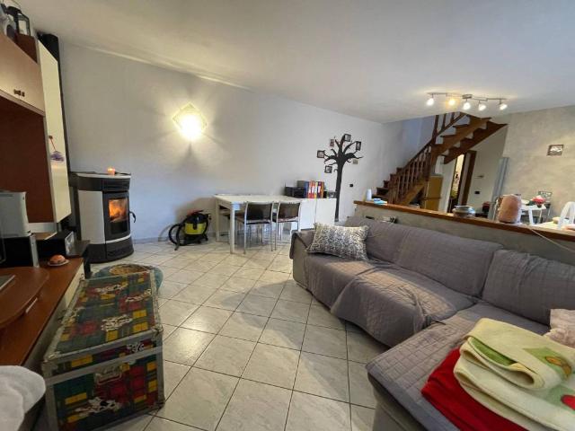 Villa Indipendente in vendita a Pedemonte, Piemonte