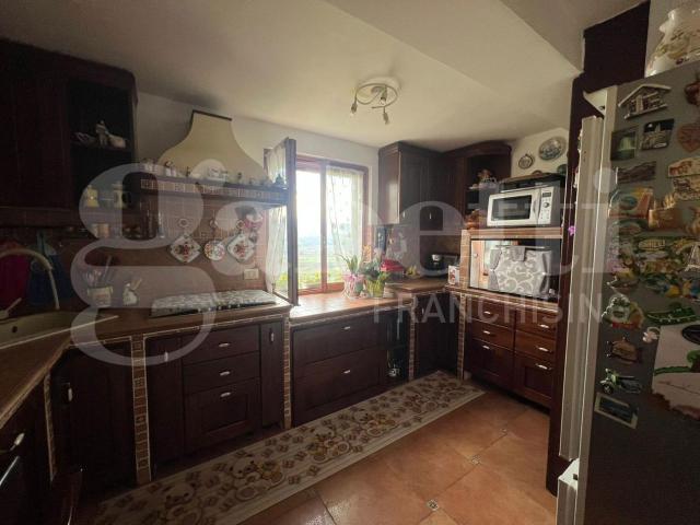 Villa Indipendente in vendita a Greccio, Lazio