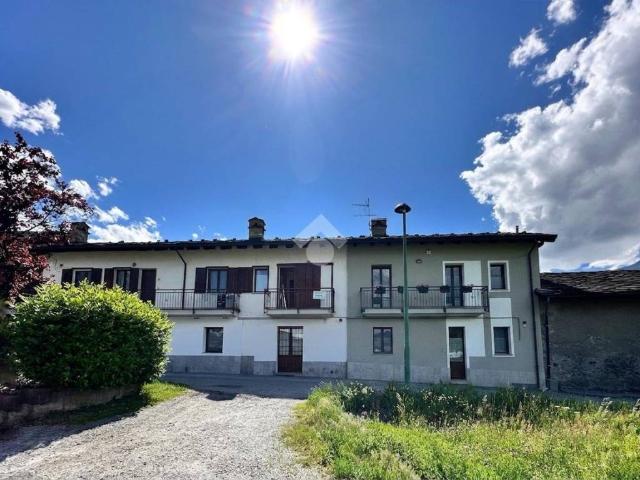 Villa Indipendente in vendita a La Giradaz, Charvensod