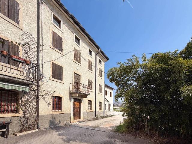 Villa Indipendente in vendita a Grezzana, Veneto