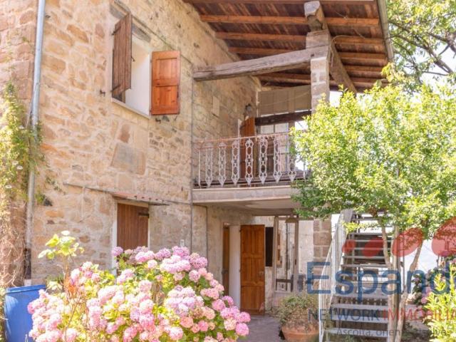 Villa Indipendente in vendita a Unione dell'Appennino Bolognese, Grizzana Morandi