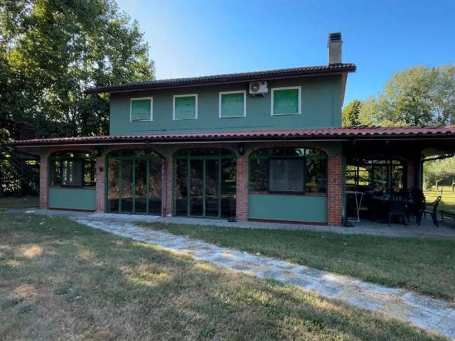 Villa Indipendente in vendita a Gropello Cairoli, Lombardia