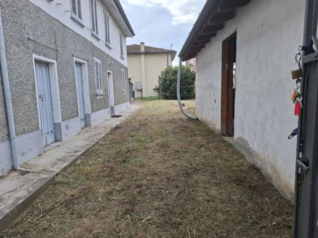 Villa Indipendente in vendita a Gropello Cairoli, Lombardia