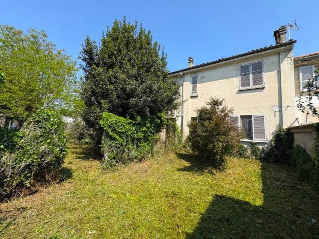 Villa Indipendente in vendita a Gropello Cairoli, Lombardia