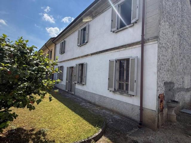 Villa Indipendente in vendita a Gropello Cairoli, Lombardia