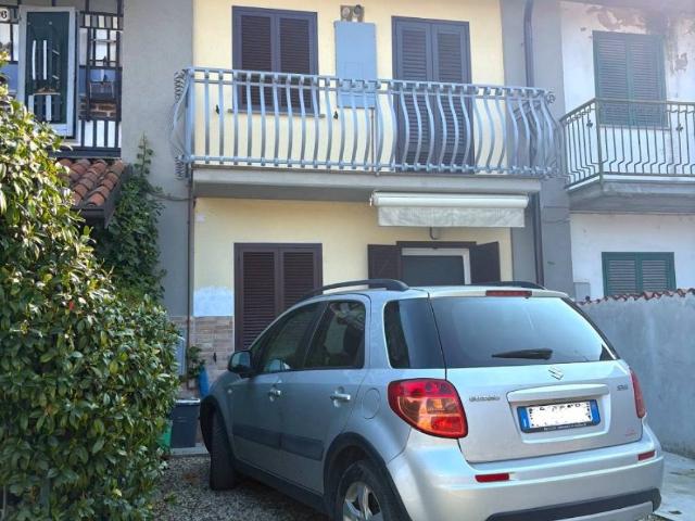 Villa Indipendente in vendita a Gropello Cairoli, Lombardia