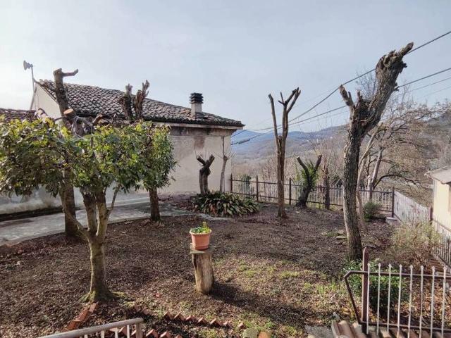 Villa Indipendente in vendita a Gropparello, Reggio Emilia