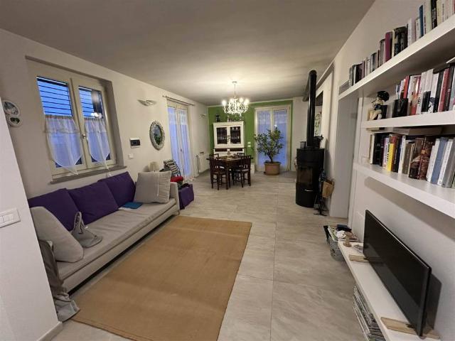 Villa Indipendente in vendita a Gropparello, Reggio Emilia