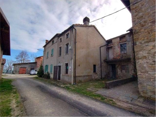 Villa Indipendente in vendita a Gropparello, Reggio Emilia
