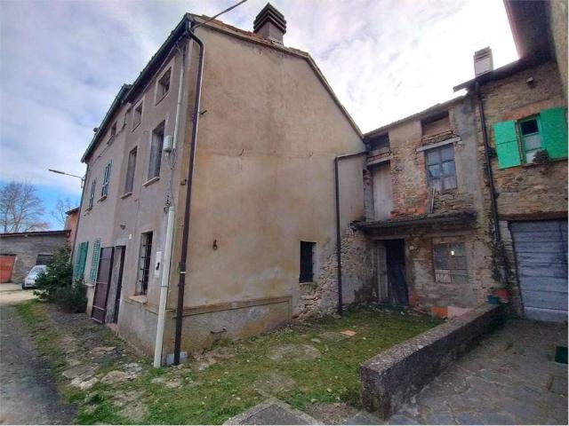 Villa Indipendente in vendita a Gropparello, Reggio Emilia