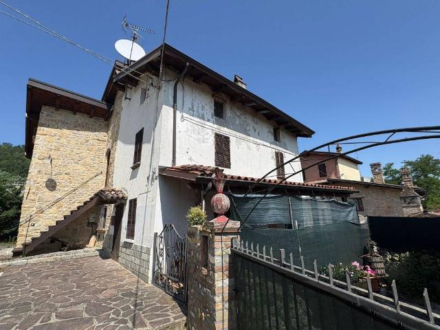 Villa Indipendente in vendita a Gropparello, Reggio Emilia