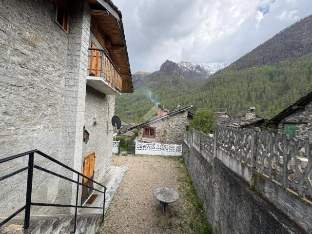 Villa Indipendente in vendita a Unione Montana Alpi Graie, Piemonte