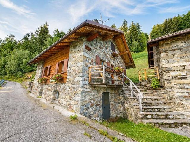 Villa Indipendente in vendita a Grosio, Lombardia