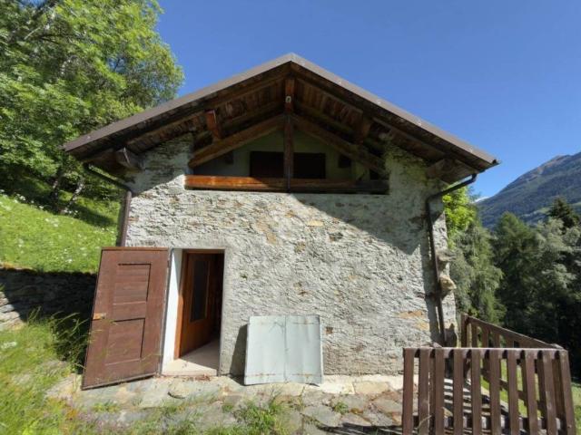 Villa Indipendente in vendita a Grosotto, Lombardia