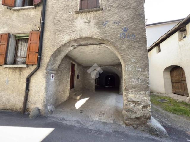 Villa Indipendente in vendita a Grosotto, Lombardia