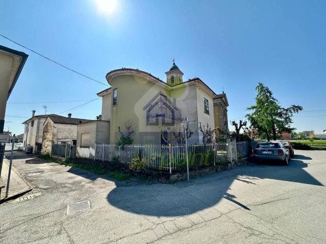 Villa Indipendente in vendita a Grumello Cremonese, Lombardia