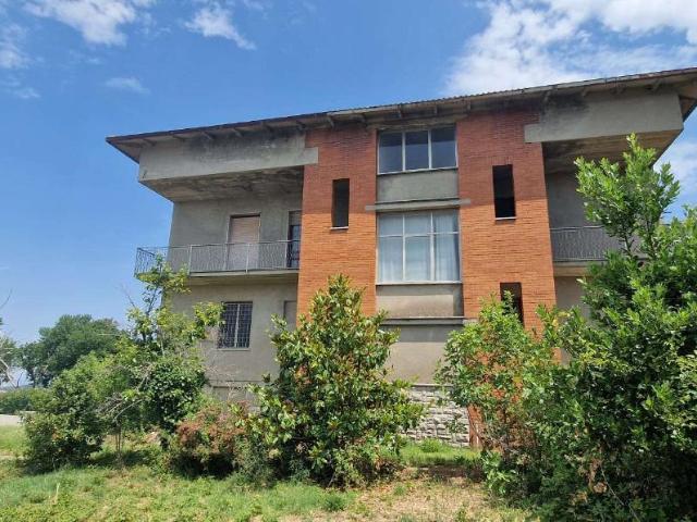 Villa Indipendente in vendita a Gualdo Cattaneo, Umbria