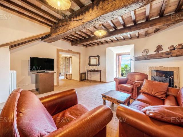 Villa Indipendente in vendita a Gualdo Cattaneo, Umbria