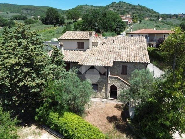 Villa Indipendente in vendita a Gualdo Cattaneo, Umbria