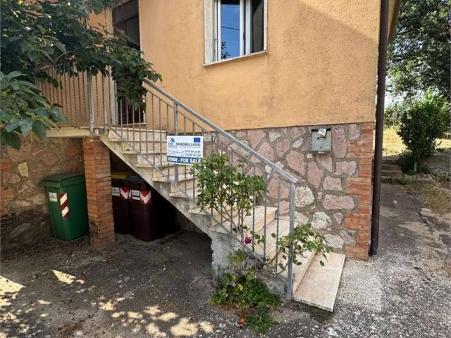 Villa Indipendente in vendita a Gualdo Cattaneo, Umbria