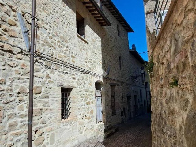 Villa Indipendente in vendita a Gualdo Cattaneo, Umbria