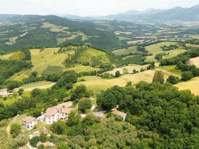 Villa Indipendente in vendita a Gualdo Tadino, Umbria