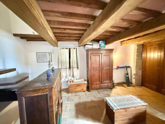 Villa Indipendente in vendita a Gualdo Tadino, Umbria
