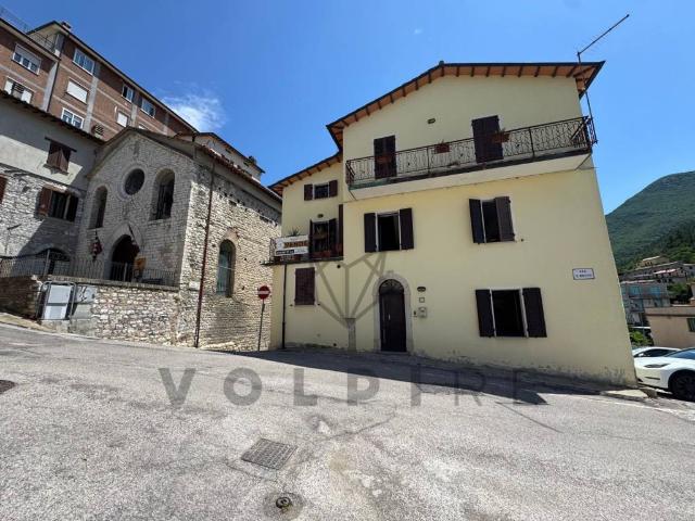 Villa Indipendente in vendita a Gualdo Tadino, Umbria