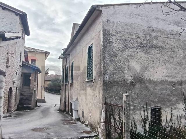 Villa Indipendente in vendita a Gualdo Tadino, Umbria