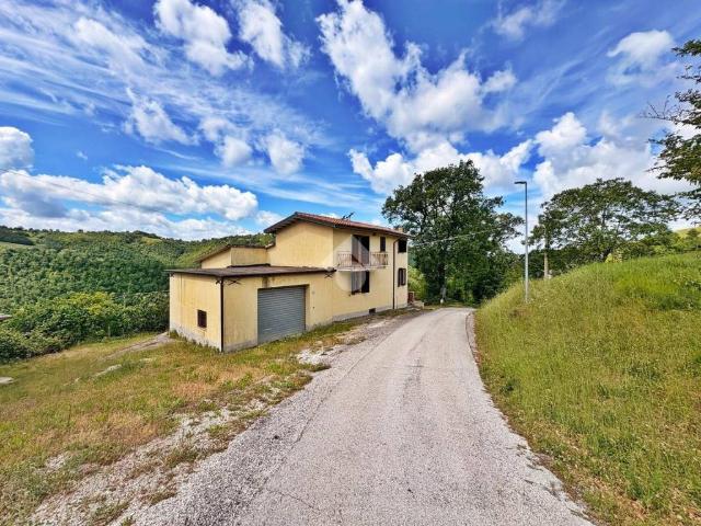 Villa Indipendente in vendita a Gualdo Tadino, Umbria