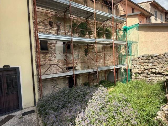 Villa Indipendente in vendita a Gualdo Tadino, Umbria