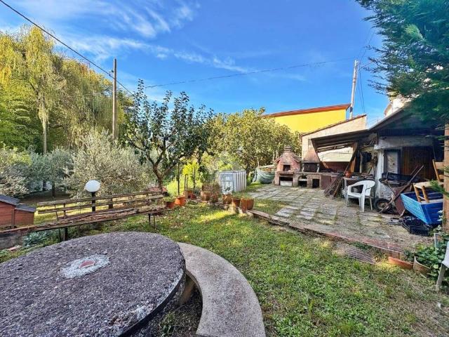Villa Indipendente in vendita a Gualdo Tadino, Umbria