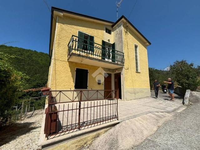 Villa Indipendente in vendita a Cerasa, Gualdo Tadino
