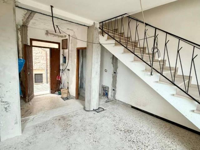 Villa Indipendente in vendita a Gualdo Tadino, Umbria