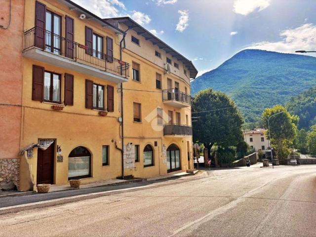 Villa Indipendente in vendita a Gualdo Tadino, Umbria