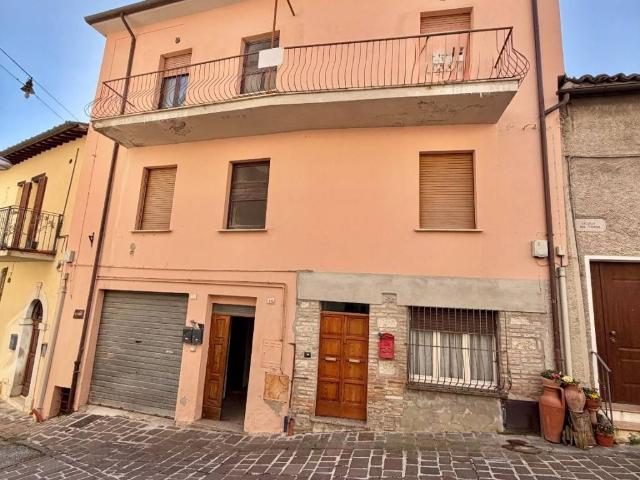 Villa Indipendente in vendita a Gualdo Tadino, Umbria