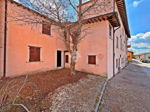 Villa Indipendente in vendita a Gualdo Tadino, Umbria