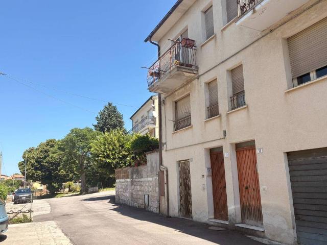 Villa Indipendente in vendita a Gualdo Tadino, Umbria