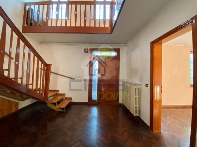 Villa Indipendente in vendita a Gualtieri