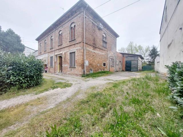 Villa Indipendente in vendita a Bassa Reggiana, Re