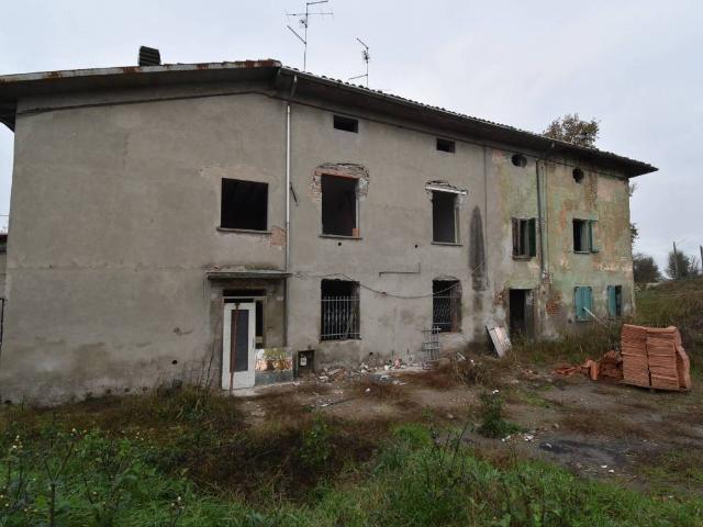 Villa Indipendente in vendita a Bassa Reggiana, Re