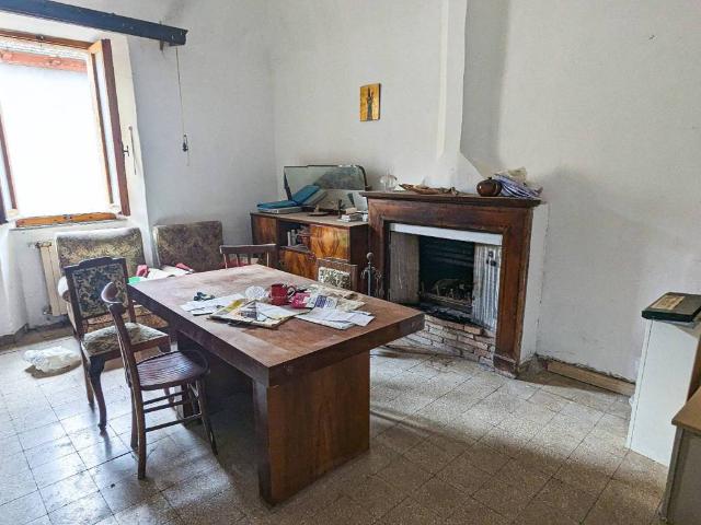 Villa Indipendente in vendita a Guardea, Terni